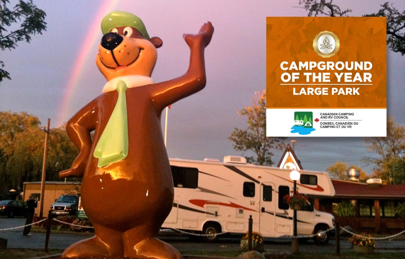 large statue of Yogi Bear outside Jellystone Park